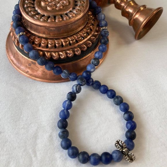 Blue sodalite stone beaded bracelet - Picture 1 of 3